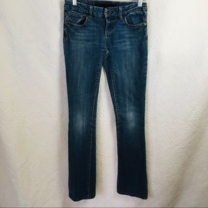 Woman’s 1L Refuge, Mid-rise, Straight Leg Jeans